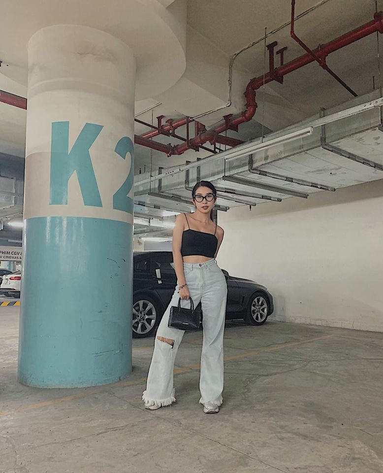 Sút cân vì bận rộn với công việc, Khổng Tú Quỳnh chia sẻ tranh thủ lúc đang "mi nhon" phải vận đồ quyến rũ khoe eo thon trước khi lên cân trở lại.