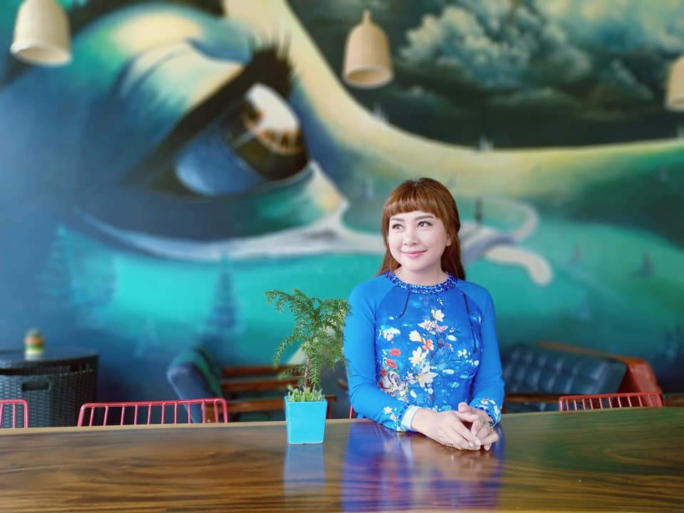 Dù khuyên mọi người đừng giận nhưng dòng bình luận của nữ MC vẫn khiến phần đông cư dân mạng phải thả icon phẫn nộ.