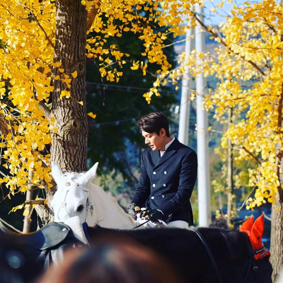 Khán giả mong chờ sự trở lại đầy ấn tượng của Lee Min Ho sau hai năm vắng bóng.