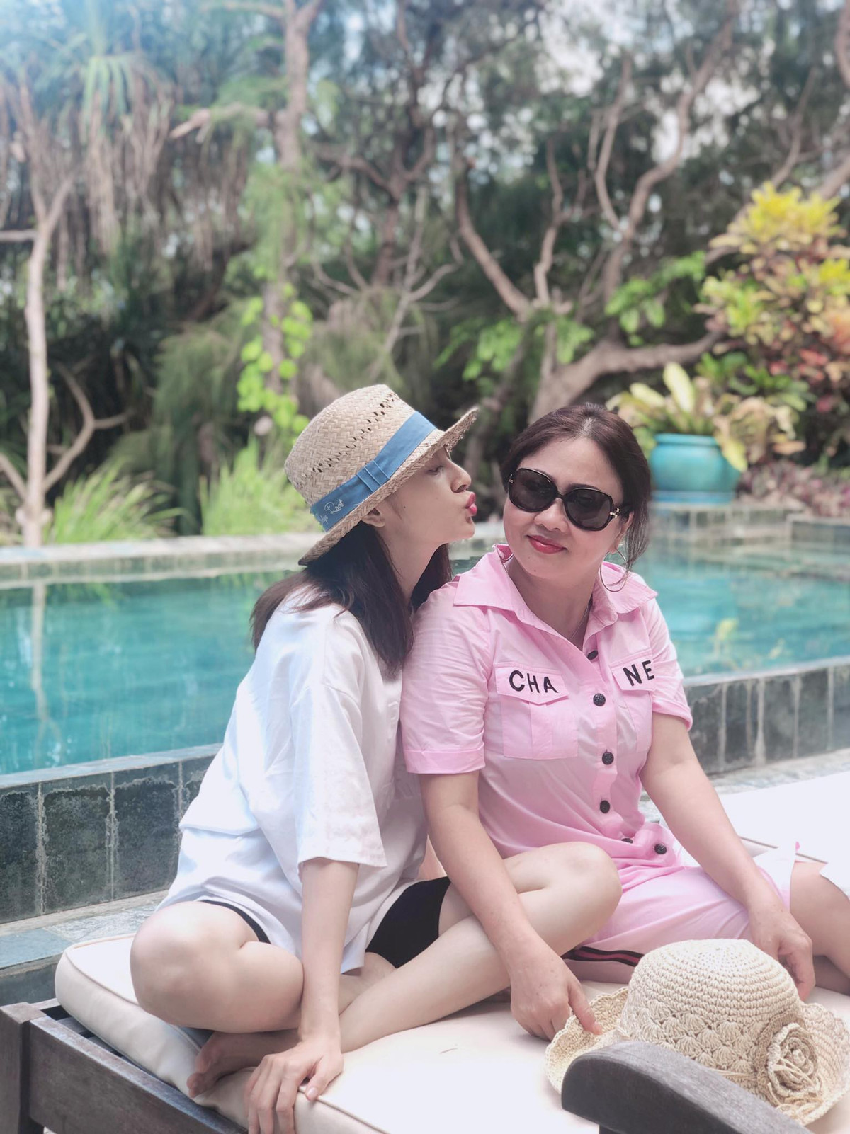 Chuyến đi lần này đặc biệt hơn khi có sự xuất hiện của một nhân vật đặc biệt là mẹ ruột của Bảo Anh.