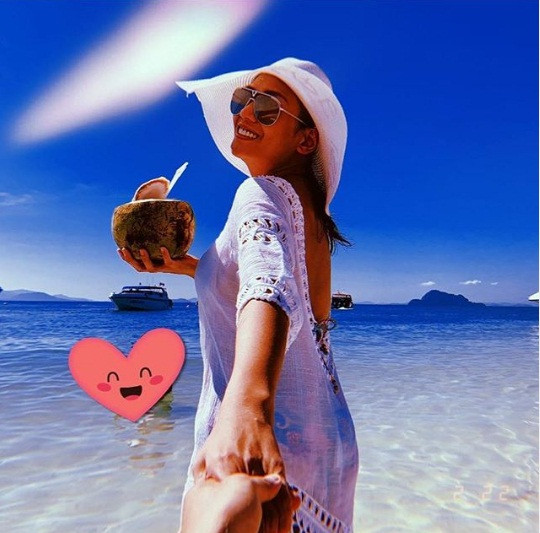 Người đẹp bày tỏ đang rất thỏa mãn và hạnh phúc cả trong chuyện tình cảm lẫn công việc. Dù không dám nói bạn trai hiện tại có phải là người cuối cùng hay không, nhưng Võ Hoàng Yến luôn phấn đấu để đó là mối tình cuối cùng.