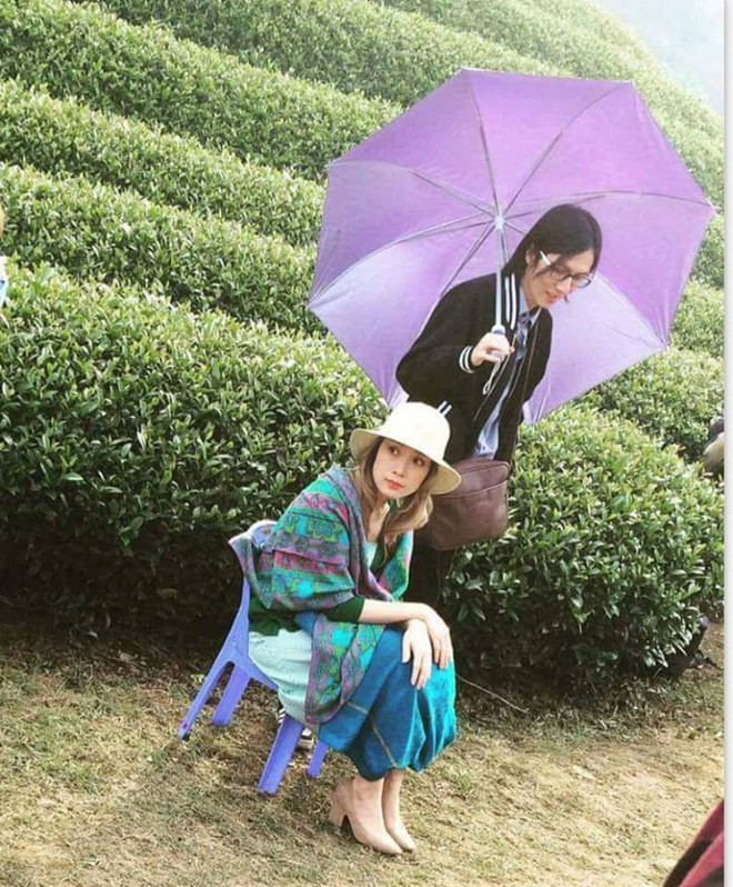 Theo đó, khi một số fan dùng lời lẽ không hay để nói về Tuấn Bi - người đã đồng hành cùng Mỹ Tâm trong hơn 10 năm qua, nữ ca sĩ bày tỏ quan điểm tất cả những người nói xấu, xúc phạm đến "bạn Tâm" thì không phải là fan của cô. Nữ ca sĩ còn nhờ truy tìm những người đã làm điều đó để thẳng tay block khỏi Facebook.