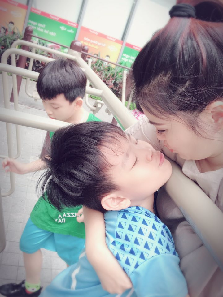 Sau những trăng trầm, Hoa Thúy "Cảnh sát hình sự" của 20 năm sau chọn cuộc sống trở thành một nữ doanh nhân, tự mình chăm sóc 3 người con.