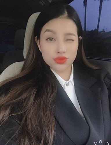 Người hâm mộ hy vọng người đẹp sớm trở lại để đối diện với những tin đồn bủa vây. Ảnh: Instagram.