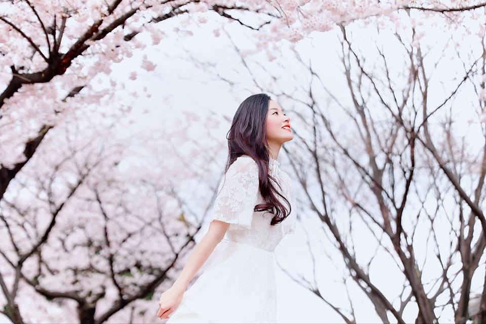 Tình cũ Phan Thành cũng đang dần thay đổi hình tượng từ một cô gái ngây thơ, dễ thương, thành đằm thắm và gợi cảm.