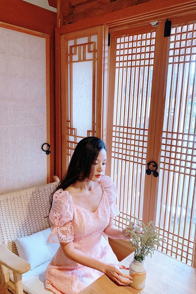 Dù ngấp nghé tuổi 30 nhưng Midu vẫn xinh đẹp và trẻ trung như gái 18. Cô nàng đa tài, giỏi kinh doanh còn sở hữu khối tải sản "khủng" khiến nhiều người phải ngưỡng mộ. Ảnh: FBNV.