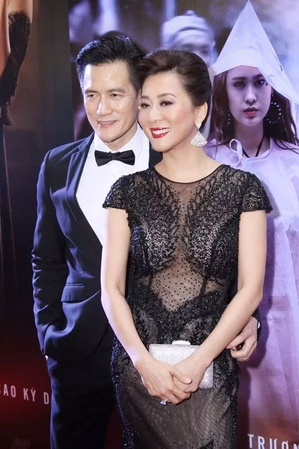 Bạn trai Việt Kiều luôn ở bên cạnh Kỳ Duyên trong mỗi chuyến lưu diễn. Anh cũng không áp đặt bạn gái phải kết hôn với mình khi cô chưa nghĩ tới. Điều đó khiến nữ MC cảm thấy không bị áp lực trong hôn nhân.