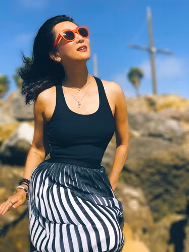 Ở tuổi 54, MC Kỳ Duyên vẫn giữ được vẻ trẻ trung, xinh đẹp. Ảnh: FBNV.