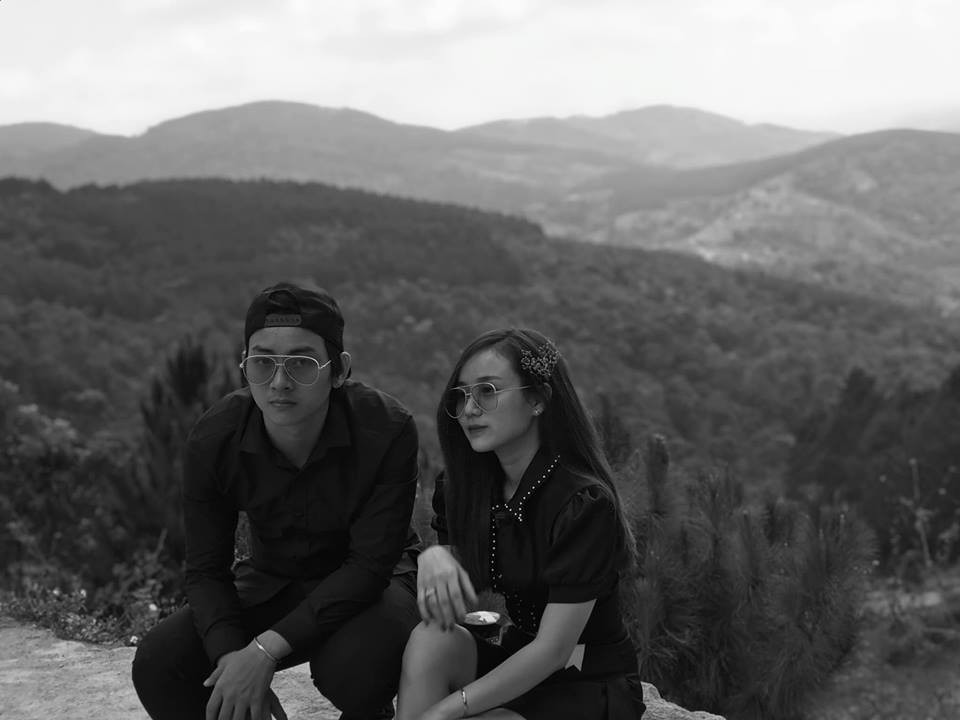 Trong loạt ảnh được Bảo Ngọc chia sẻ mới đây trên trang cá nhân, bạn gái Hoài Lâm tiết lộ cả hai đang "trốn" Sài Gòn lên núi tận hưởng không khí thiên nhiên.