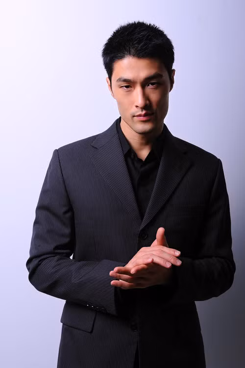 Vẻ phong trần, lãng tử một thời của nam diễn viên khiến fan nữ "chết mê".