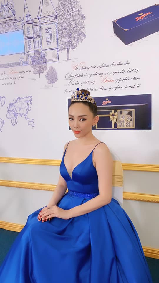 Tóc Tiên được nhận xét là ngày càng xinh đẹp và nóng bỏng.