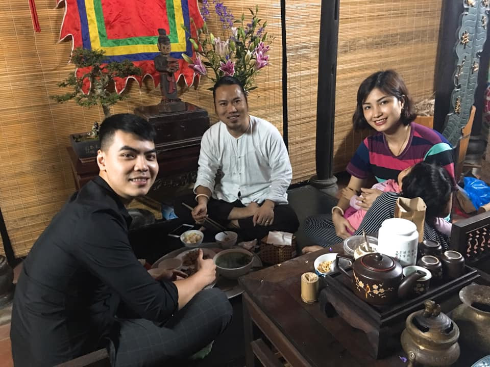 Biệt phủ cũng là nơi để gia đình nam danh hài nghỉ ngơi, tiếp đãi đồng nghiệp, anh em bạn bè...