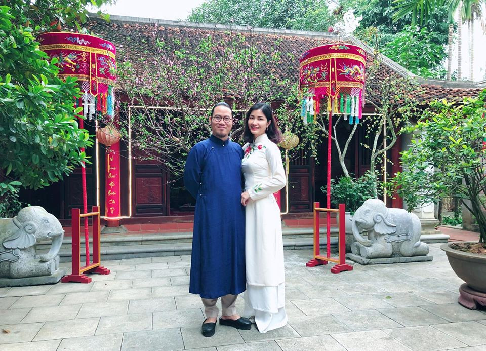 Thu Hiền, bà xã xinh đẹp của Vượng râu là hậu phương vững chắc của nam danh hài.