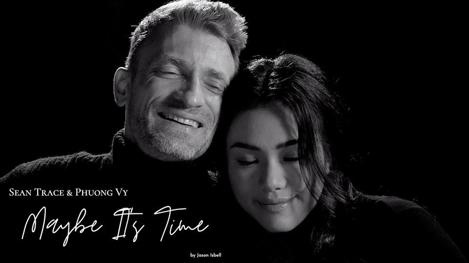 Năm 2015, Phương Vy lên xe hoa với Sean Trace - ông xã người Mỹ làm trong lĩnh vực sản xuất phim ảnh. Có chồng đam mê nghệ thuật nên Phương Vy luôn được ông xã động viên cô làm nghề. Anh còn giúp vợ chăm sóc con gái rất nhiều.