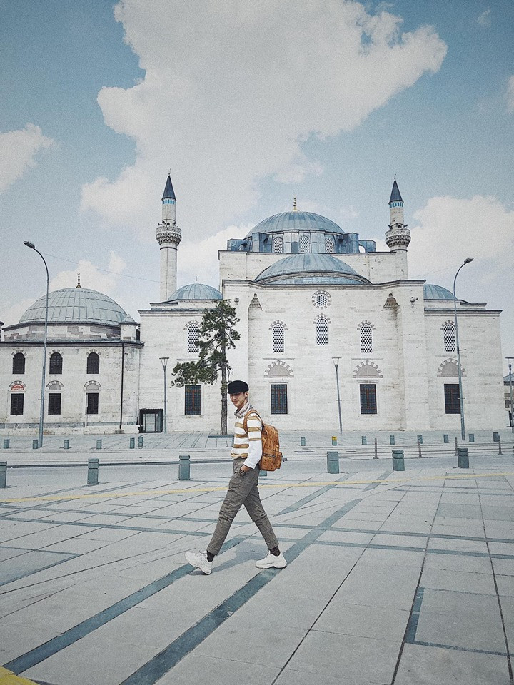 Loạt ảnh hẹn hò của Bình An - Phương Nga khiến fan thúc giục cặp đôi mau chóng làm đám cưới.