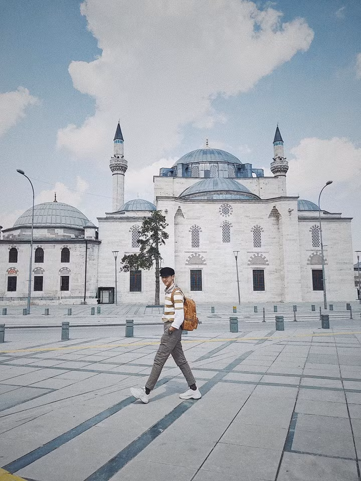 Loạt ảnh hẹn hò của Bình An - Phương Nga khiến fan thúc giục cặp đôi mau chóng làm đám cưới.