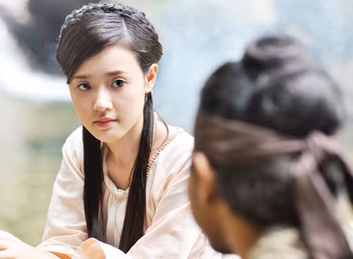 Ngoài thành tích học tập đáng nể, hot girl Sài thành còn rất thành công trong sự nghiệp, đi lên bằng thực lực của bản thân.