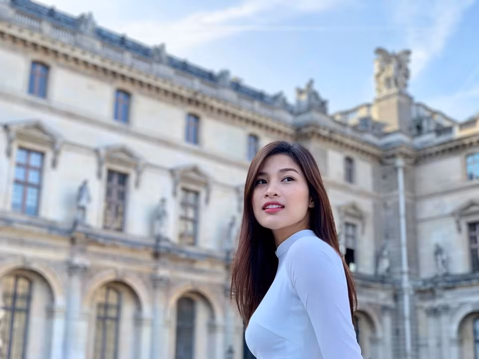 Dù vậy, người đẹp gốc Bắc Ninh vẫn tự tin chia sẻ: "Quyết định tham gia cuộc thi Hoa hậu Hoàn vũ Việt Nam 2019, mình sẽ là một Nguyễn Thị Thành rất khác - tự tin, bản lĩnh cùng một trái tim dũng cảm và nồng ấm". Ảnh: FBNV.