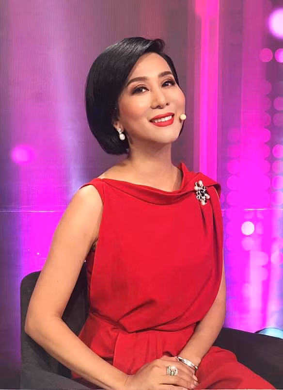 O tuoi 54, MC Ky Duyen nuot nhu “gai con son” nhieu nguoi phat ghen