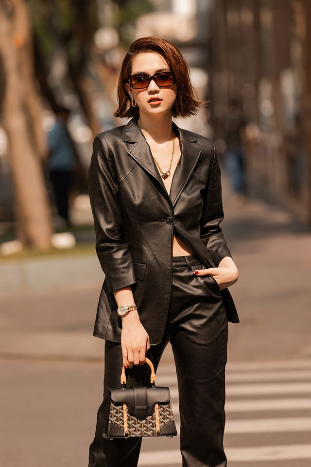 Cô cũng được mệnh danh là "yêu nữ hàng hiệu" khi sở hữu kho đồ điệu đắt tiền.