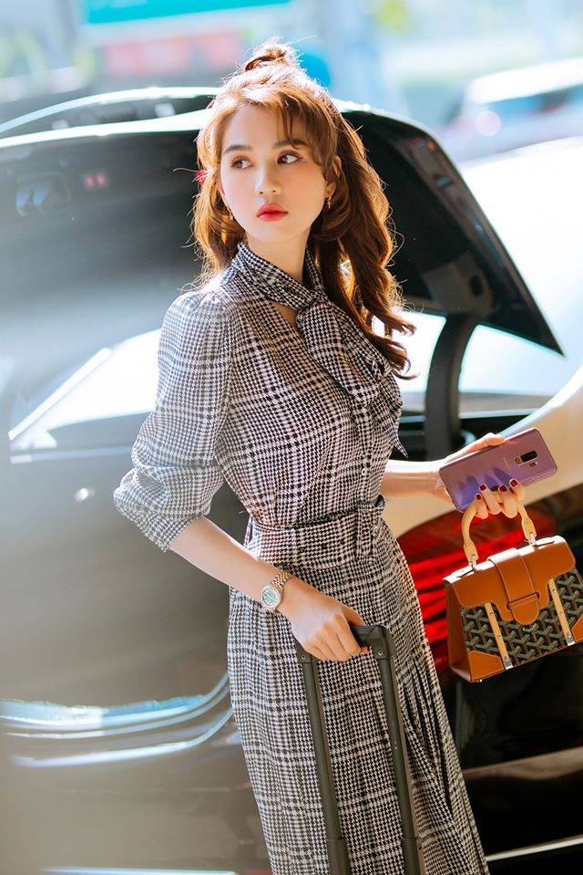 Nữ chính "Vòng eo 56" tự mix-match trang phục bắt kịp hot trend mới.