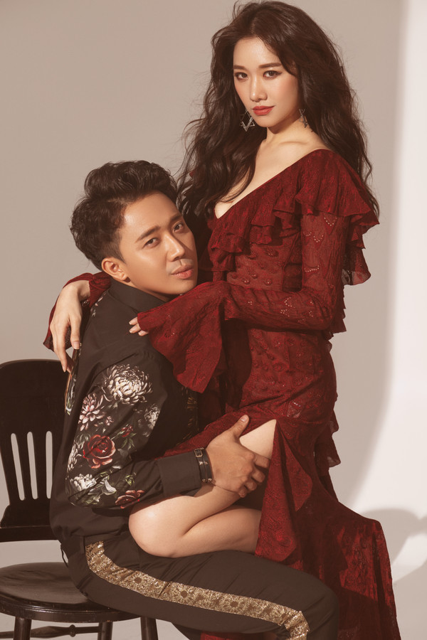 Sở hữu vòng 1 đầy đặn cùng đôi chân dài miên man, Hari Won từng khiến không ít mỹ nhân của Vbiz phải dè chừng khi diện những trang phục cắt xẻ táo bạo.