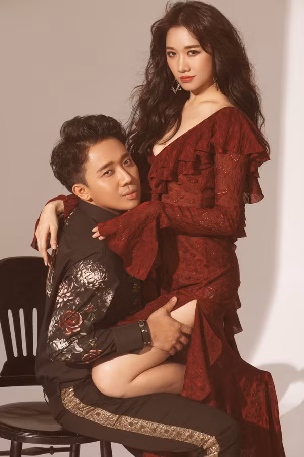 Sở hữu vòng 1 đầy đặn cùng đôi chân dài miên man, Hari Won từng khiến không ít mỹ nhân của Vbiz phải dè chừng khi diện những trang phục cắt xẻ táo bạo.