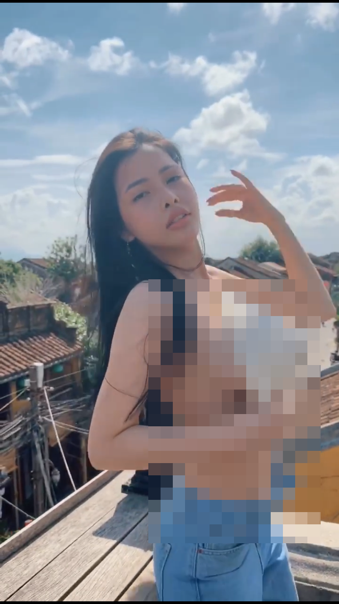 Điều đáng nói hơn là mỹ nhân Việt chụp ảnh phản cảm, làm xấu hình ảnh Hội An lại tự giới thiệu trên trang cá nhân là một người mẫu, diễn viên, hoạt động ở Sân khấu Kịch Hồng Vân. Ngay sau đó, NSND Hồng Vân lên tiếng bày tỏ sự bất ngờ và khẳng định trên Zing chuyện sân khấu kịch của chị không có ai là học viên hay diễn viên có tên như vậy.