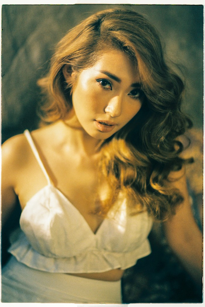 Lần tái xuất này của giọng ca sinh năm 1991 đập tan tin đồn giải nghệ dấy lên sau nghi vấn chia tay Ngô Kiến Huy.