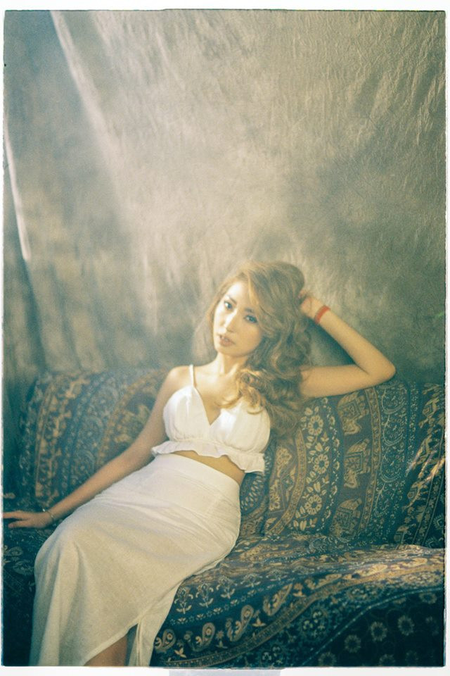 Cô từng bộc bạch, sau gần 10 năm đi hát, cô muốn chứng minh cho gia đình thấy mình vẫn có thể đứng vững trong nghề, tự phát triển và đi trên con đường riêng mà không cần dựa dẫm vào ai.