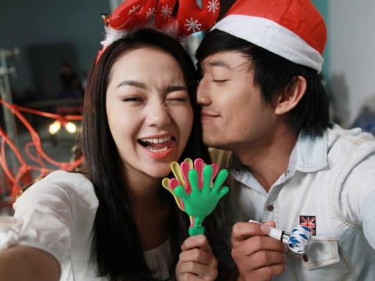 Giữa tin đồn, cả hai lên tiếng khẳng định chỉ xem nhau là bạn bè, đồng nghiệp.