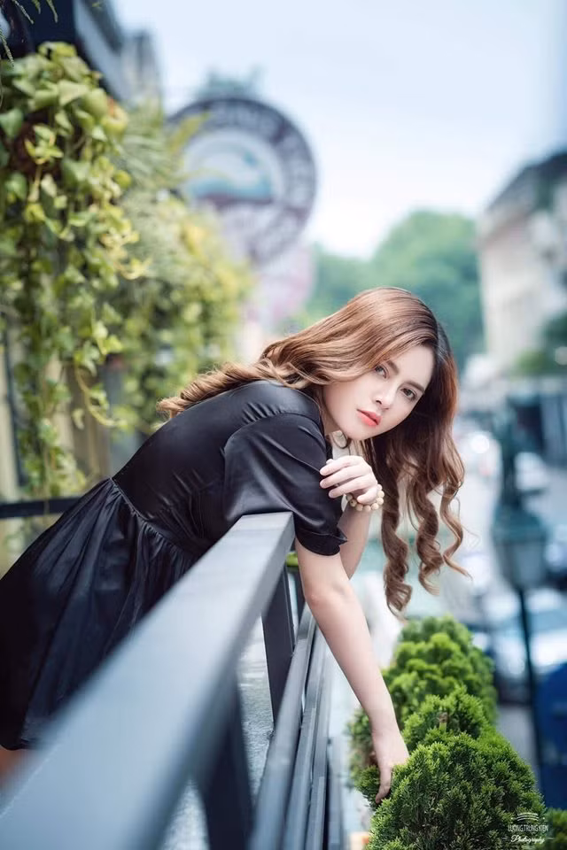 Năm 2014, Diệp Anh từng lọt top 5 cuộc thi Người đẹp xứ Tuyên và giành giải Thí sinh có làn da đẹp nhất.