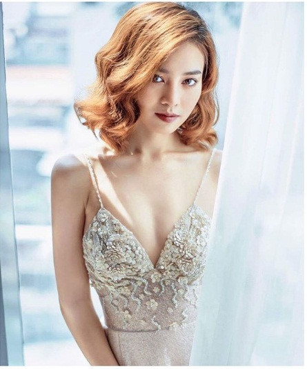 Chỉ đến khi quay trở lại với “Bước nhảy hoàn vũ 2015” và làm nên điều kỳ diệu khi trở thành quán quân của cuộc thi, nữ diễn viên xinh đẹp mới cho thấy một sự "lột xác".