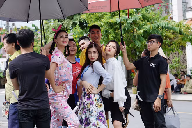 Ngap tran sac xuan trong MV Tet 2019 cua sao Viet-Hinh-5