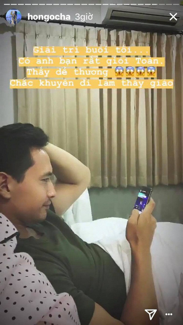 Hà Hồ đang cho thấy cô rất hạnh phúc trong tình yêu.