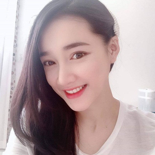 Từ ngày chính thức về chung một nhà, cặp đôi thường xuyên dành những lời tốt đẹp cho nhau.