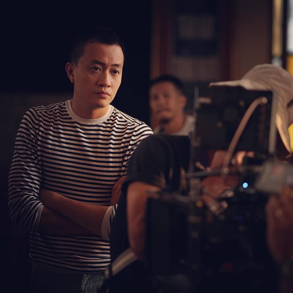 Xuất phát điểm là một phóng viên, nổi danh khi rẽ ngang sang diễn xuất, rồi MC truyền hình, giờ đây anh còn có thêm một danh xưng mới: đạo diễn Lương Mạnh Hải.