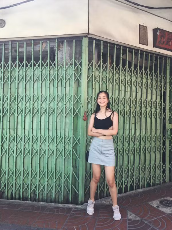 Nụ cười tươi là "thương hiệu" của cô gái 18 tuổi này. Ảnh: FBNV.