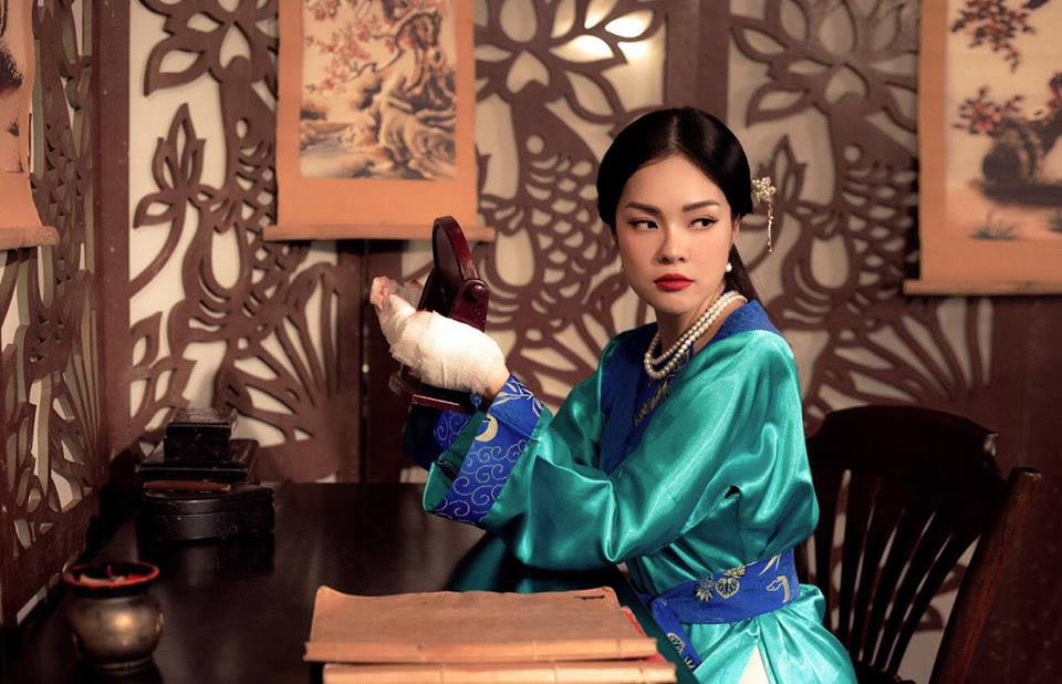 Đây không phải là lần đầu tiên Dương Cẩm Lynh chia sẻ về khó khăn trong công việc hậu ly hôn.