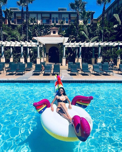 Chân dài sinh năm 1991 tận hưởng cuộc sống nghỉ dưỡng sang chảnh. .