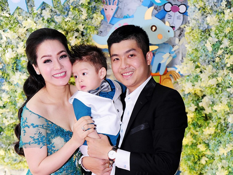 Nhat Kim Anh va chong cu: Ai moi la nguoi noi doi?-Hinh-3