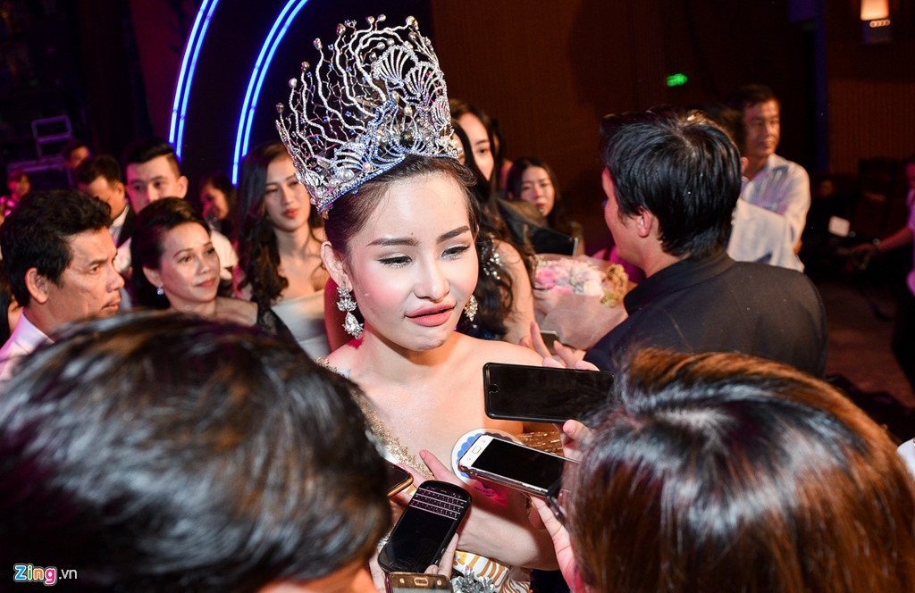 Lùm xùm này khiến Cục Nghệ thuật Biểu diễn đề nghị BTC cuộc thi tước vương miện Hoa hậu Đại dương 2017 của Ngân Anh. Tuy nhiên, BTC đã không làm vậy.