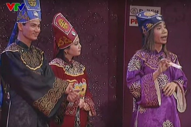 Từ một tiểu phẩm trong chương trình "Gặp nhau cuối năm", đến năm 2006, chương trình đã tạo được dấu ấn với kịch bản đặc sắc. Màn tấu trình của các Táo bằng ngôn ngữ của hài kịch làm nên "thương hiệu" của Táo quân.