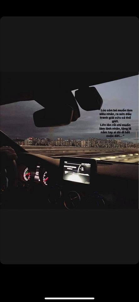 Thiếu gia Sài thành cũng đăng status đầy tâm trạng giữa ồn ào tình cảm.