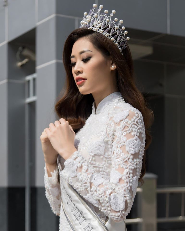 Không khó để tìm kiếm những bức ảnh xinh ngất ngây của Hoa hậu Khánh Vân.