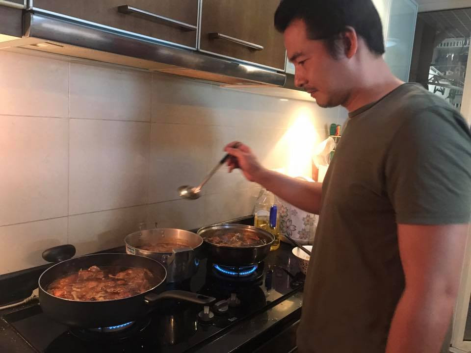 Cặp đôi diễn viên - doanh nhân sống chung gần 3 năm qua trước khi vướng tin đồn sắp làm đám cưới. Ảnh: FBNV.