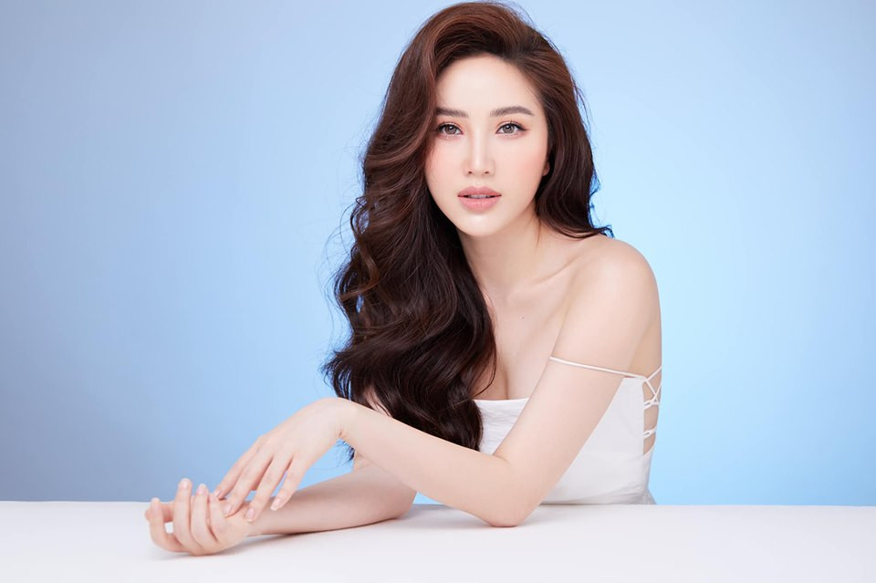 Theo đồn đoán, đám cưới của Bảo Thy sẽ diễn ra ngày 26/11. Tuy nhiên, hiện tại nữ ca sĩ vẫn chưa lên tiếng xác nhận.