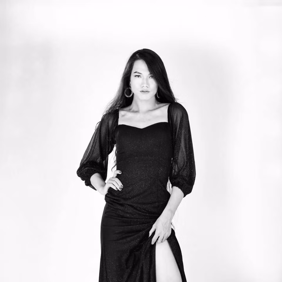 Dù biết thể lệ của cuộc thi quy định thí sinh phải chưa qua giải phẫu thẩm mỹ hoặc chuyển đổi giới tính nhưng Bolo Nguyễn Lâm vẫn đến với cuộc thi với mong muốn khẳng định bản thân và thể hiện trái tim dũng cảm như đúng tinh thần của cuộc thi. Ảnh: Hoàng Đạt.