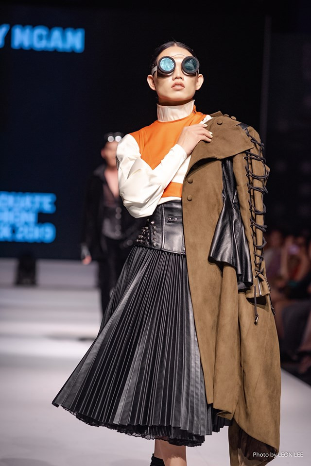 Bolo hiện đang là một vũ công kiêm người mẫu tự do. Ảnh: Leon Lee.