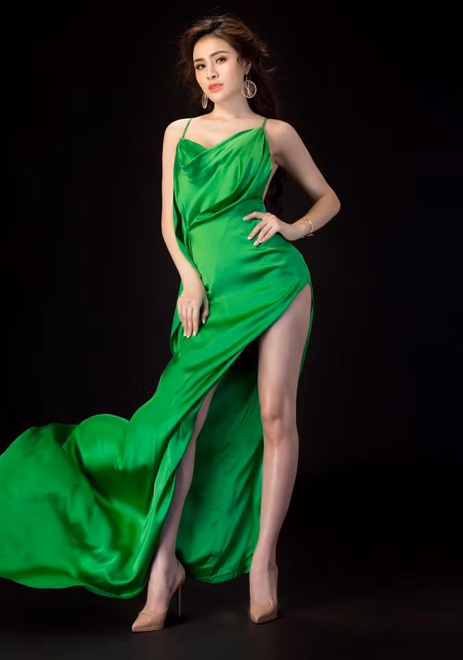 Tuy nhiên, sau sự việc Thư Dung khẳng định mình không bán dâm nhưng cơ quan chức năng đã có kết luận hoàn toàn ngược lại...